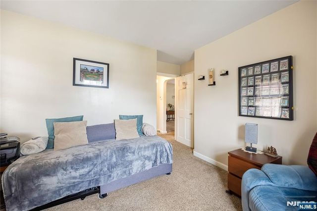 81 W Gouverneur Avenue, Rutherford, NJ 07070