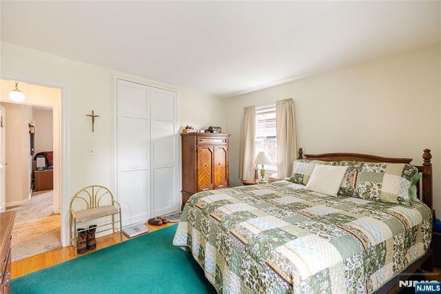 81 W Gouverneur Avenue, Rutherford, NJ 07070