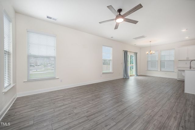 80 Nailsworth Street, Angier, NC 27501