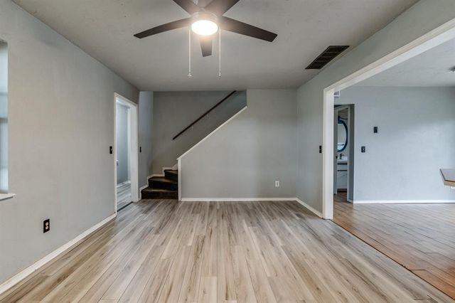 214 Del Mar Drive, Yukon, OK 73099