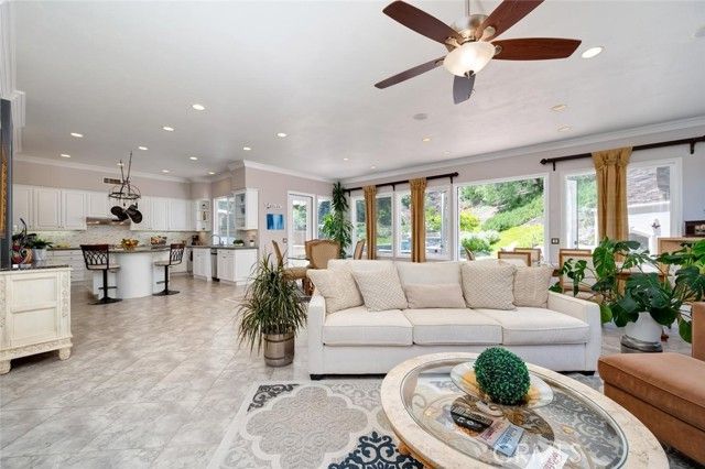 7 Santa Maria, Rancho Santa Margarita, CA 92688