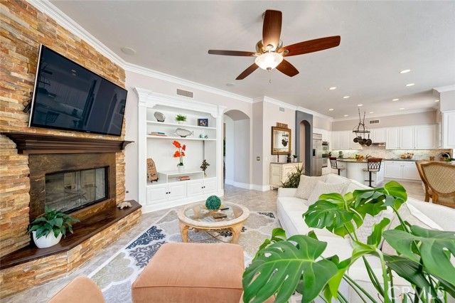 7 Santa Maria, Rancho Santa Margarita, CA 92688
