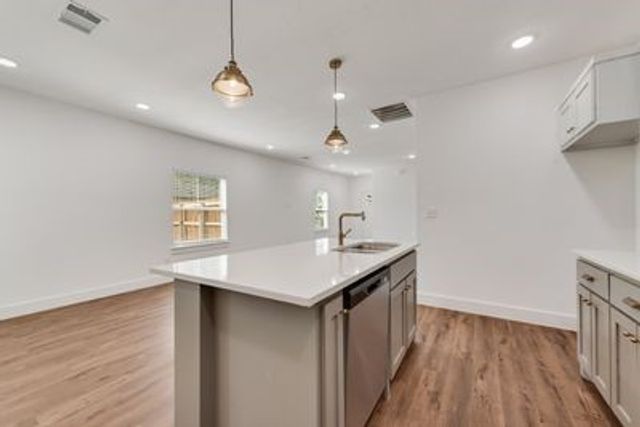 202 Pine Street, Bonham, TX 75418