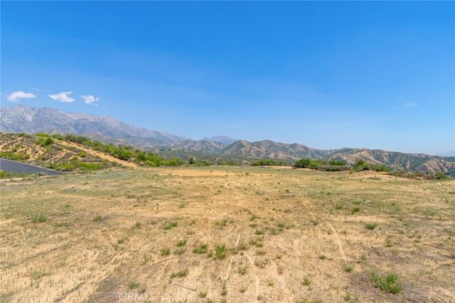 39537 Eastview Court, Yucaipa, CA 92399