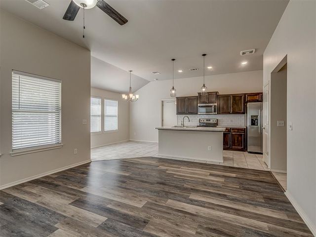 12600 NW 1st Court, Yukon, OK 73099