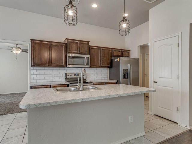 12600 NW 1st Court, Yukon, OK 73099