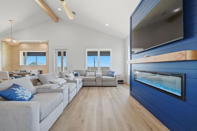 4411 Strand Avenue, Port Bolivar, TX 77650