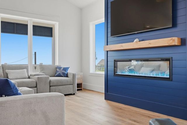 4411 Strand Avenue, Port Bolivar, TX 77650