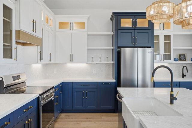 4411 Strand Avenue, Port Bolivar, TX 77650