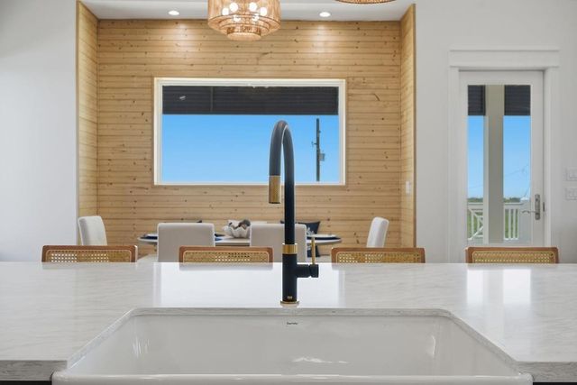 4411 Strand Avenue, Port Bolivar, TX 77650