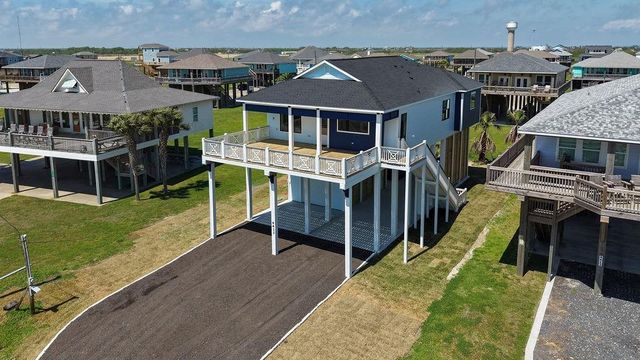 4411 Strand Avenue, Port Bolivar, TX 77650