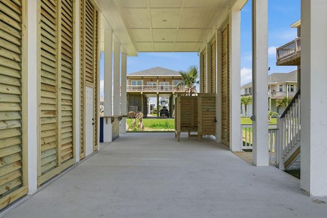 4411 Strand Avenue, Port Bolivar, TX 77650