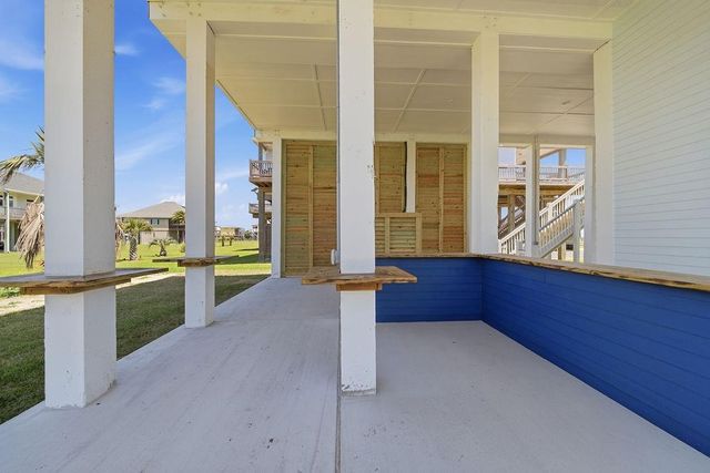 4411 Strand Avenue, Port Bolivar, TX 77650