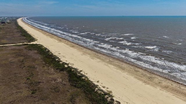 4411 Strand Avenue, Port Bolivar, TX 77650