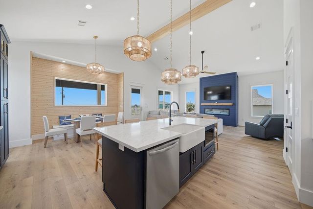 4411 Strand Avenue, Port Bolivar, TX 77650