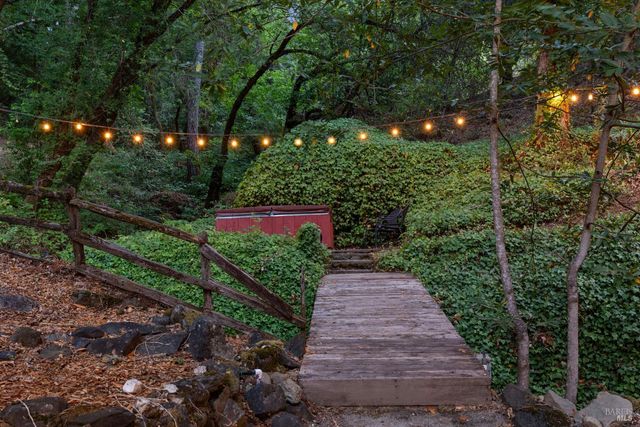 1311 W Dry Creek Rd, Healdsburg, CA 95448