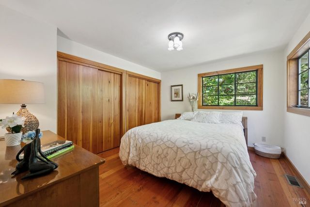 1311 W Dry Creek Rd, Healdsburg, CA 95448