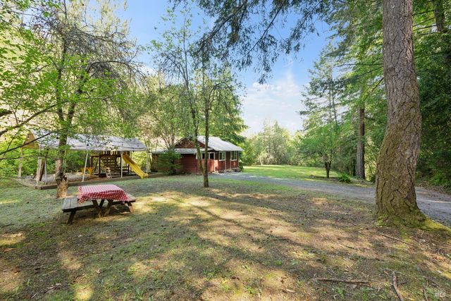 1311 W Dry Creek Rd, Healdsburg, CA 95448