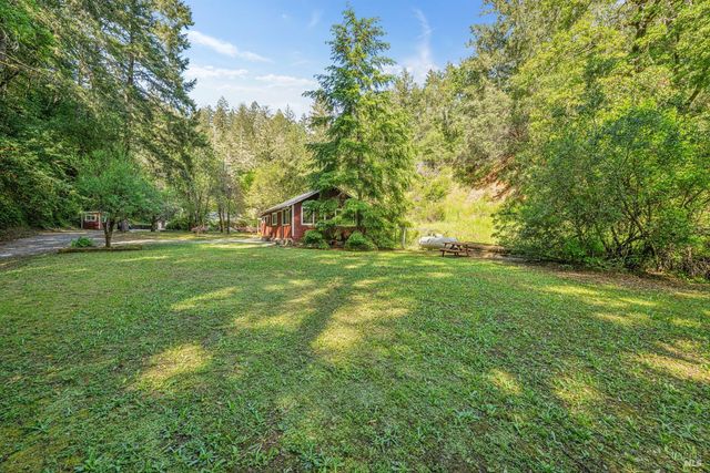 1311 W Dry Creek Rd, Healdsburg, CA 95448
