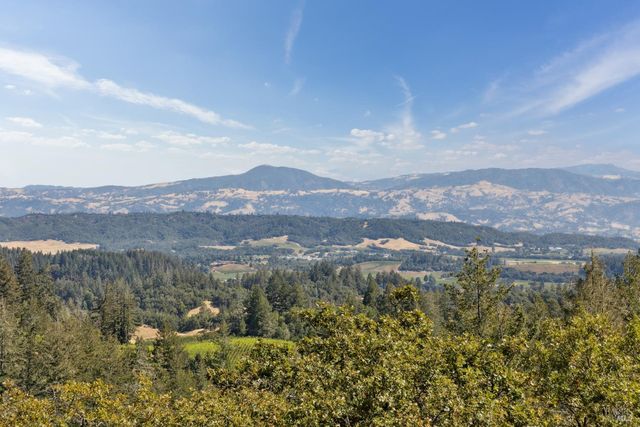 1311 W Dry Creek Rd, Healdsburg, CA 95448