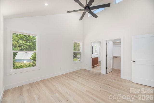 32 Oak Hill Road, Candler, NC 28715