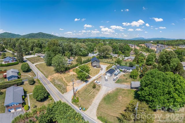 32 Oak Hill Road, Candler, NC 28715