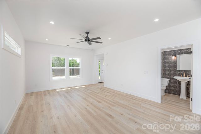 32 Oak Hill Road, Candler, NC 28715