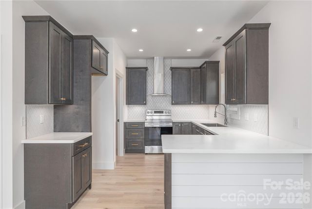 32 Oak Hill Road, Candler, NC 28715