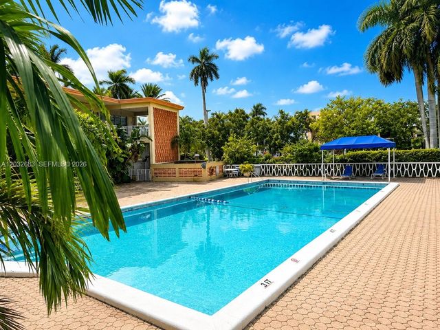 26 Diplomat Pkwy 2263, Hallandale Beach, FL 33009