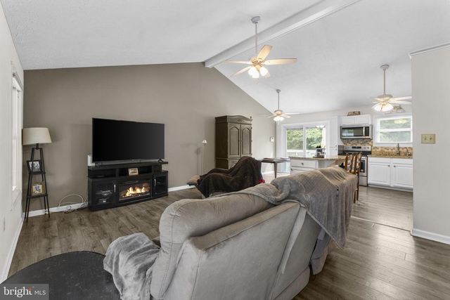 441 PALOMINO PL, Charles Town, WV 25414