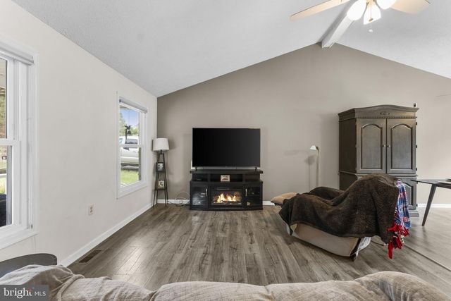 441 PALOMINO PL, Charles Town, WV 25414