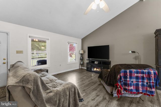 441 PALOMINO PL, Charles Town, WV 25414