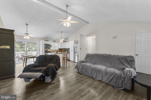 441 PALOMINO PL, Charles Town, WV 25414