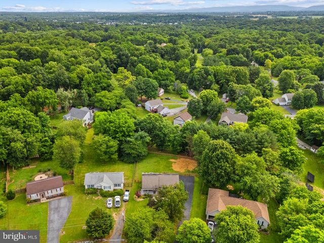 441 PALOMINO PL, Charles Town, WV 25414