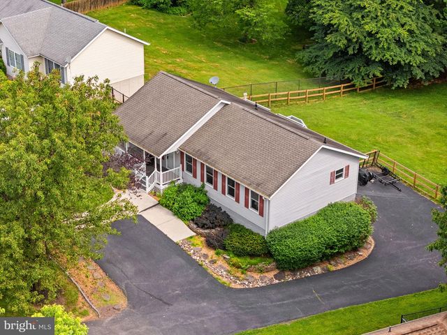 441 PALOMINO PL, Charles Town, WV 25414