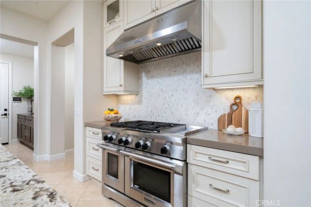 614 E Camellia Way, Azusa, CA 91702