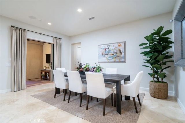 614 E Camellia Way, Azusa, CA 91702