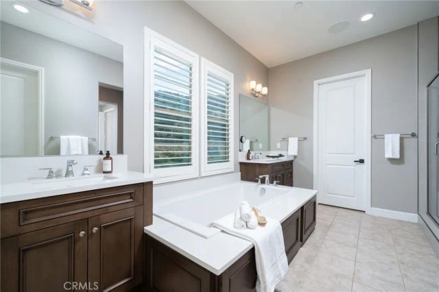 614 E Camellia Way, Azusa, CA 91702