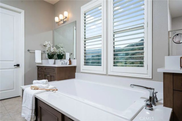 614 E Camellia Way, Azusa, CA 91702