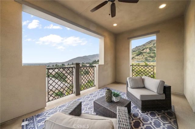 614 E Camellia Way, Azusa, CA 91702