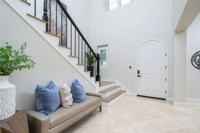 614 E Camellia Way, Azusa, CA 91702