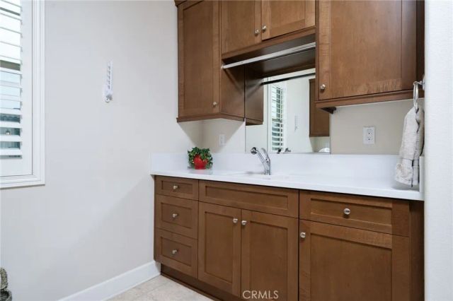 614 E Camellia Way, Azusa, CA 91702