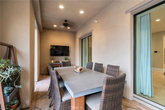 614 E Camellia Way, Azusa, CA 91702