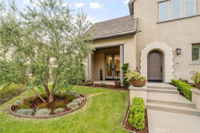 614 E Camellia Way, Azusa, CA 91702