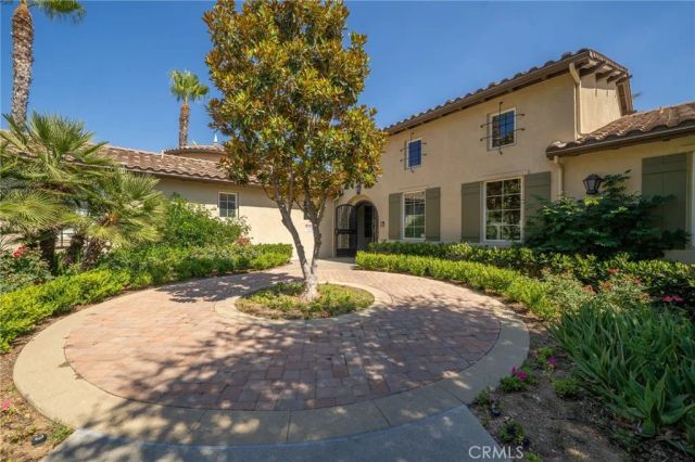 614 E Camellia Way, Azusa, CA 91702