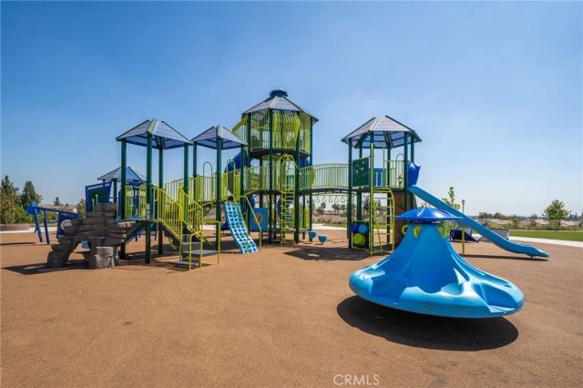 614 E Camellia Way, Azusa, CA 91702