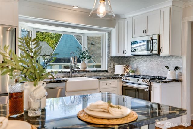 3307 Heather Place W, University Place, WA 98466