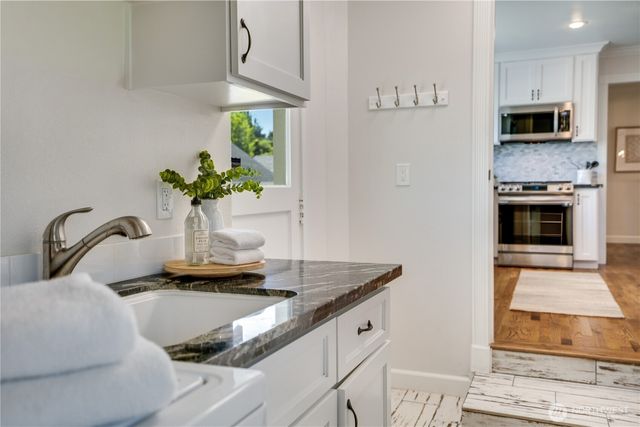 3307 Heather Place W, University Place, WA 98466