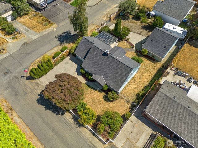 3307 Heather Place W, University Place, WA 98466