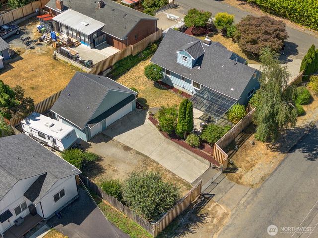 3307 Heather Place W, University Place, WA 98466